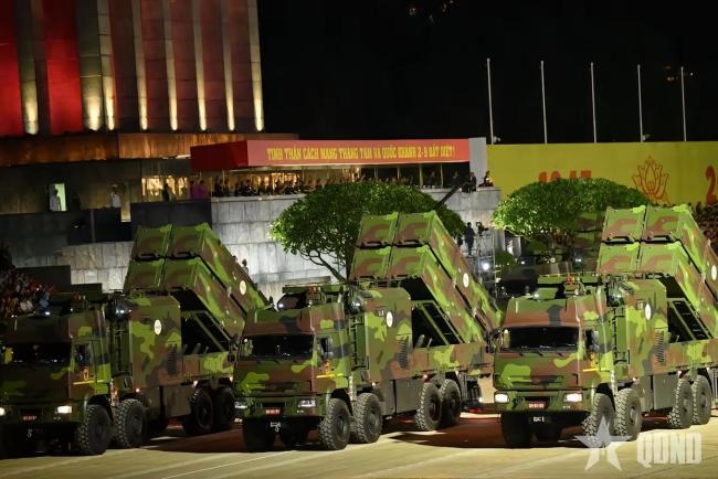 越南举行国庆80周年阅兵空中彩排 新老装备同台展示