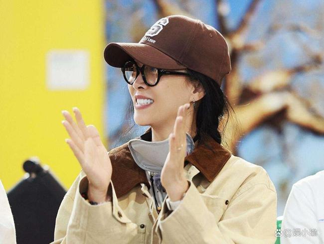 第一个邀请那英来花少的人就是天才