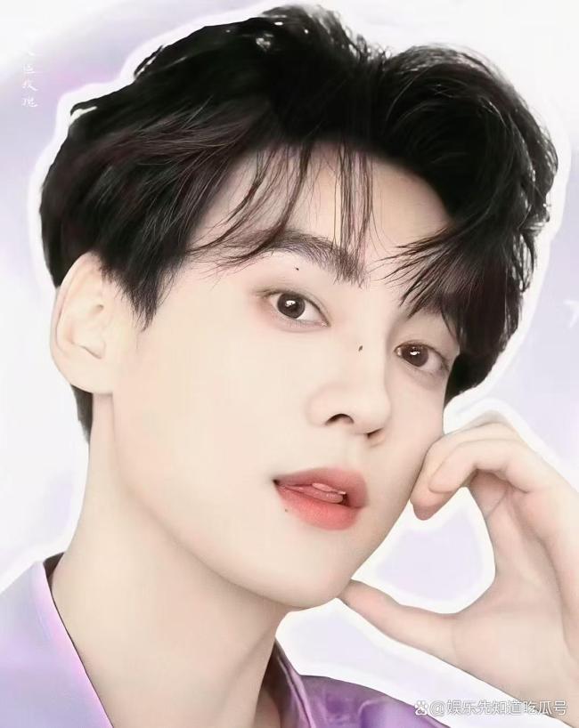 田栩宁或将登费加罗封面 未露面引爆全球热搜