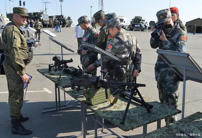 新装备从阅兵场直接“开”到演训场