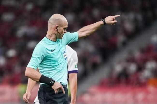 足协加大对“洋哨”的借用力度 外籍裁判频现关键战