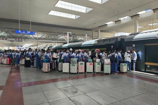 这两条铁路开通后，当地人过上“双城生活”！