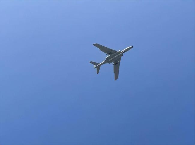 轰6N与惊雷1补齐空基核力量短板 提升战略威慑能力