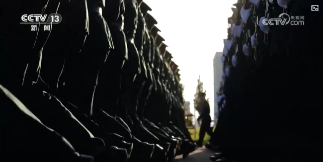 中国最帅天团走来了 步伐精准震撼亮相