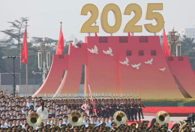 为什么阅兵让我们热泪盈眶 民族记忆与自豪交汇
