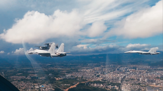 后勁太大！戰(zhàn)機(jī)純享版閱兵大片送上