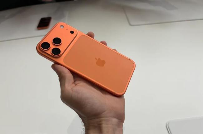 新增橙色配色 iPhone，国行起售价分别为8999元和9999元起