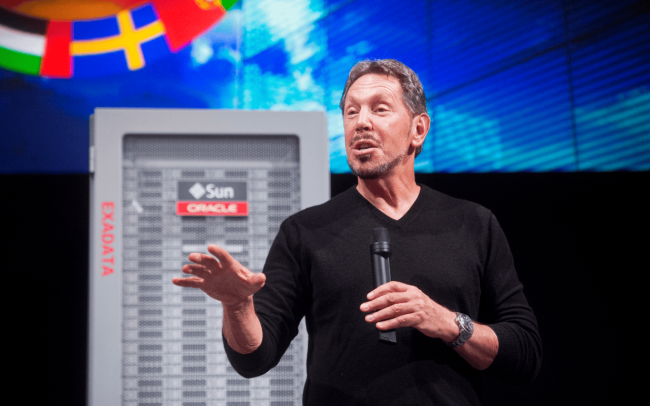 短暫躍居首富地位埃里森倚仗什么 4550億美元云訂單