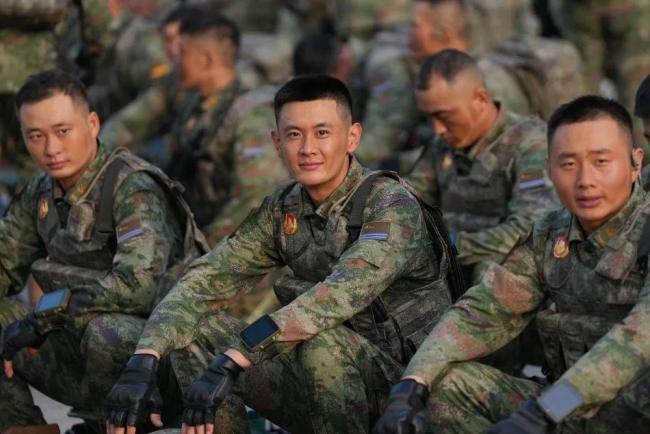 刷屏全網(wǎng)的“最帥兵哥”，是他！