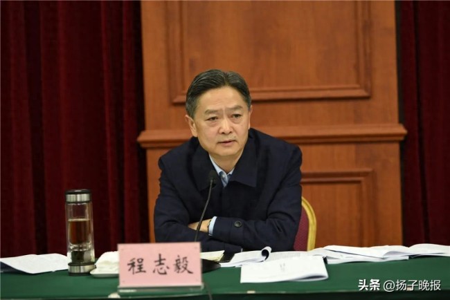 重慶披露干部多次出入會所！