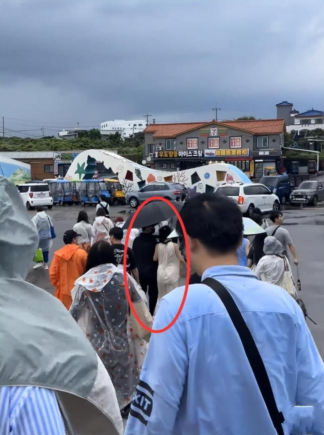 汪峰带森林北韩国度假 甜蜜同框羡煞旁人