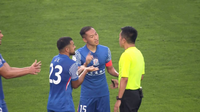 30岁韩国中锋比外援好用，申花输给江原替补不冤枉