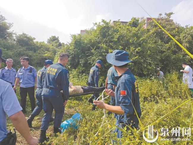 女子误坠深井又遭蛇咬 54小时后获救 绝境中坚持求生