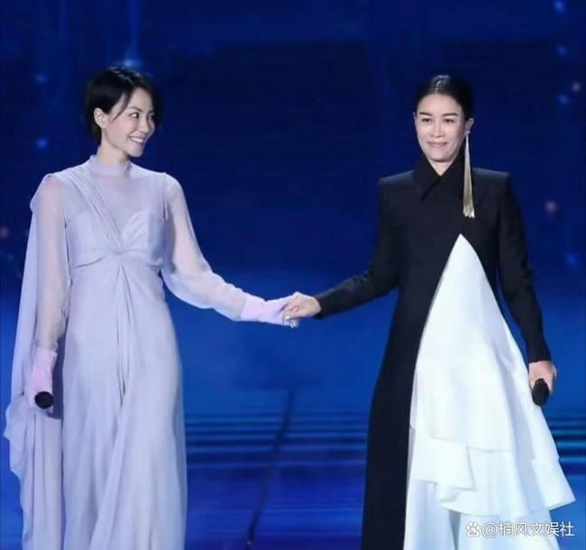 那英王菲 咱们会是一辈子的好一又友 不消常相逢，却弥远能随时相逢