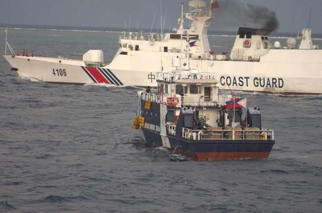 中国海警水炮立功 菲律宾为何不用 菲方挑衅背后真相