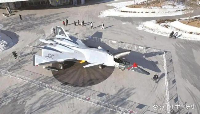 白帝空天战机背后的中国空天野心 科幻模型揭示未来方向