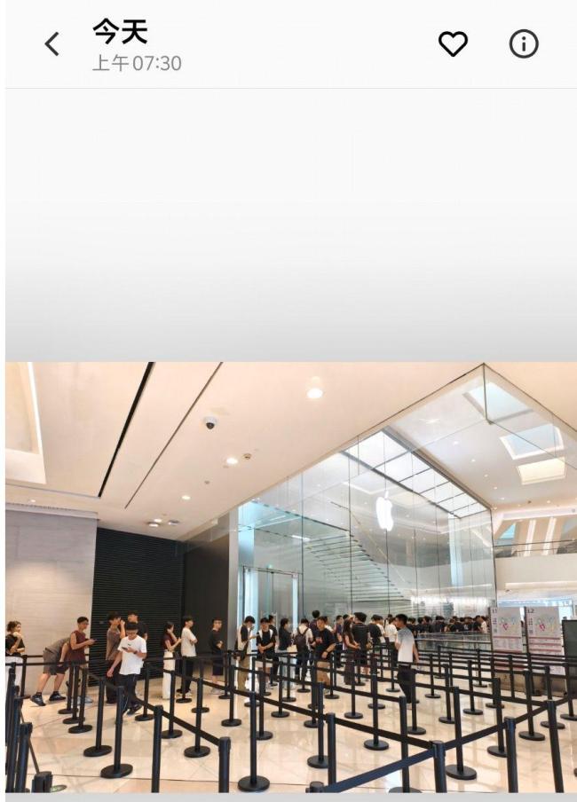 iPhone 17首发日广州探店 黄牛遇冷现场直击