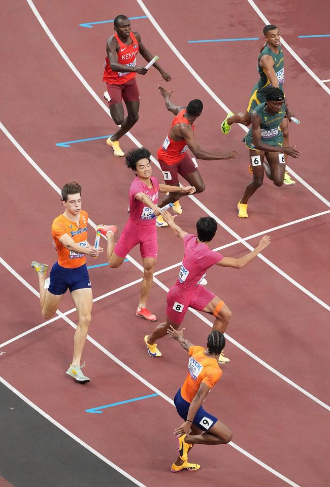 男子4x400米预赛中国队破国家纪录 刷新历史时刻