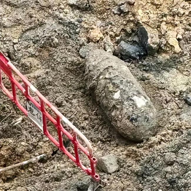 在香港发现了战争炸弹，有6,000人轻松撤离，炸弹