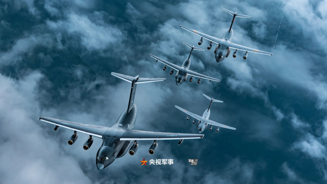 震撼！极近距离机影空中极近距离拍战机影像大片来了