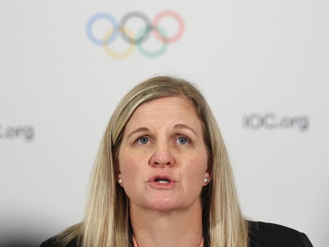 国际奥委会执委会举行新闻发布会