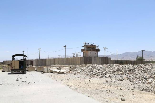 美国欲重占阿富汗最大空军基地 特朗普公开威胁阿富汗政府