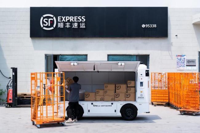 快递巨头疯抢无人车背后 资本与市场共振