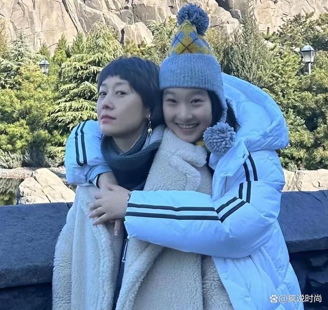 文章马伊琍大女儿17岁近照 颜值引热议