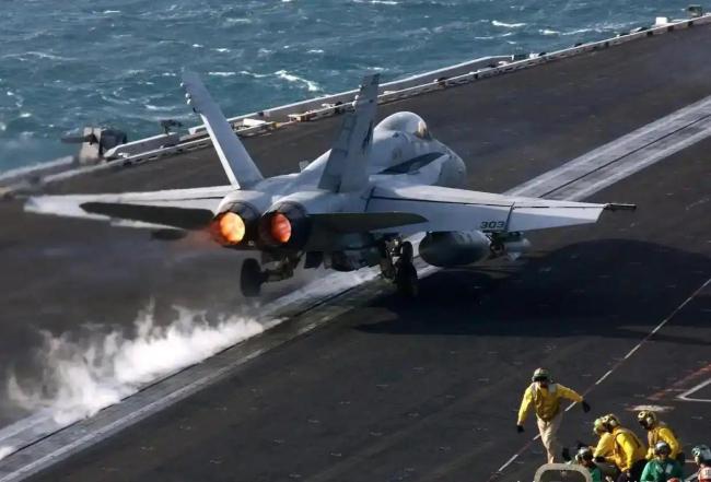 美媒如何看待福建舰弹射歼-35 中国航母突破震惊世界