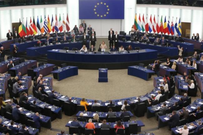 波兰重新开放边境释放哪些信号 边境开关背后的算计