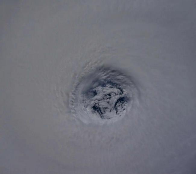 “桦加沙”横扫大湾区沿海 现场直击 “风王”威力惊东说念主