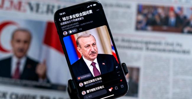 马克龙埃尔多安遇同款尴尬 联合国麦克风风波