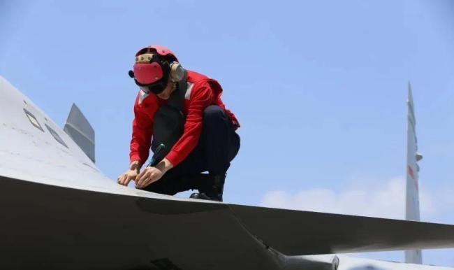 福建舰“3连弹”哪些细节值得关注 弹射马甲的标准化哲学