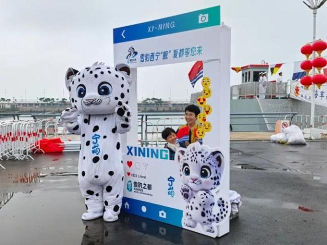 雪豹“宁萌”喊你来青岛看军舰 燃“豹”奥帆中心码头