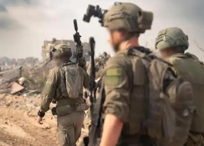 加沙四人为遇难者收尸被炸死