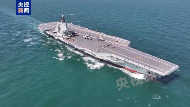 福建舰与美福特号航母战力对比 电磁弹射领先者