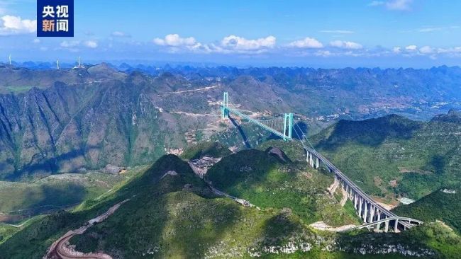 横竖都是世界第一的桥通车 天堑变通途