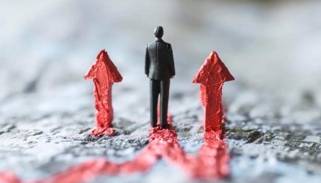 阳光电源高管提前终止减持