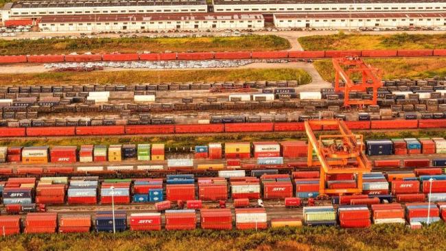 波兰闭关13天催生一条新航线 中欧班列重启通行