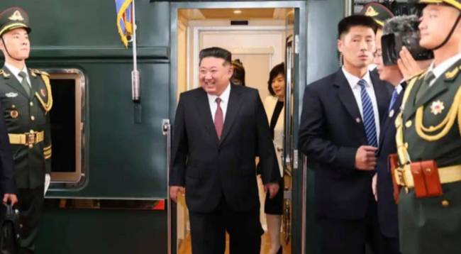 金正恩向中方致贺电 强调加强中朝友好合作