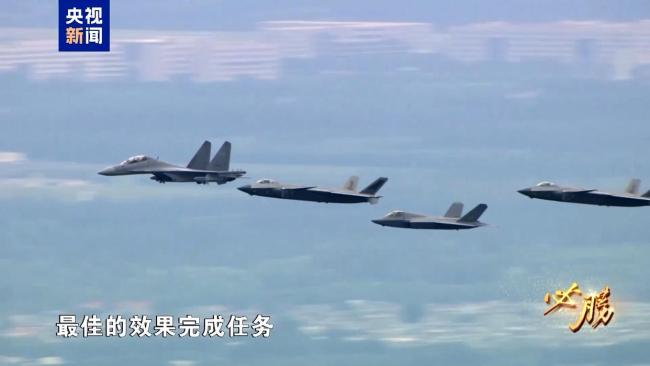 空中梯队如何做到米秒不差 阅兵训练画面首次公开