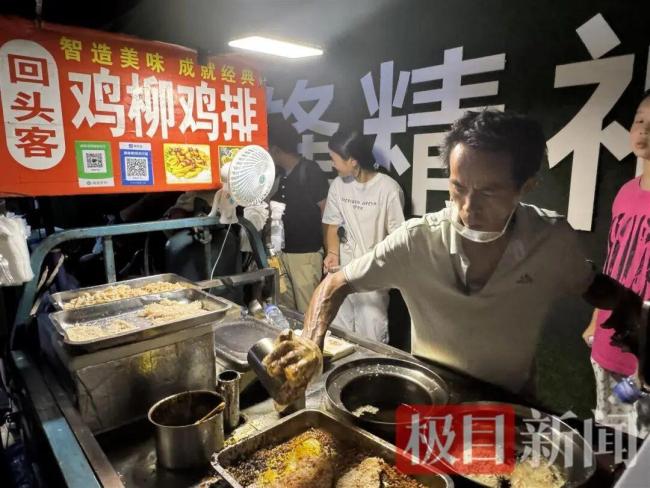 鸡排哥谈收入笑称“还没赚到1个亿” 网络传言不实