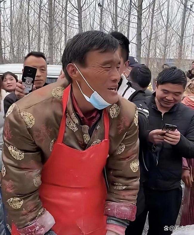 昔日顶流拉面哥已转型带货主播 山间带货王逆袭成功