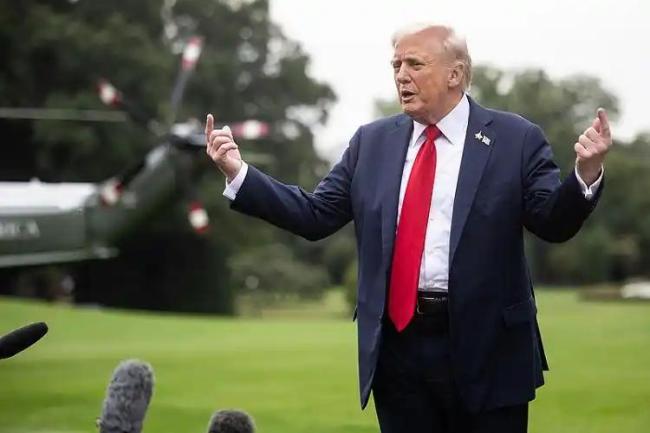 时隔七年，美国政府再次关门！75万人无薪休假，华尔街为何还在狂欢？