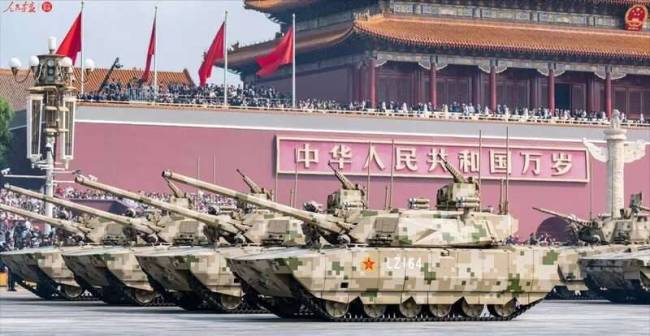乌专家为何称赞中国新型100式坦克 设计理念领先西方