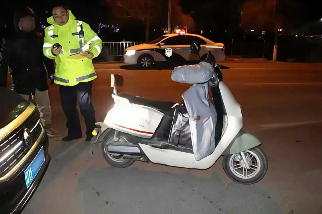 37岁交警在执法现场被撞牺牲 英雄未远，忠魂永驻