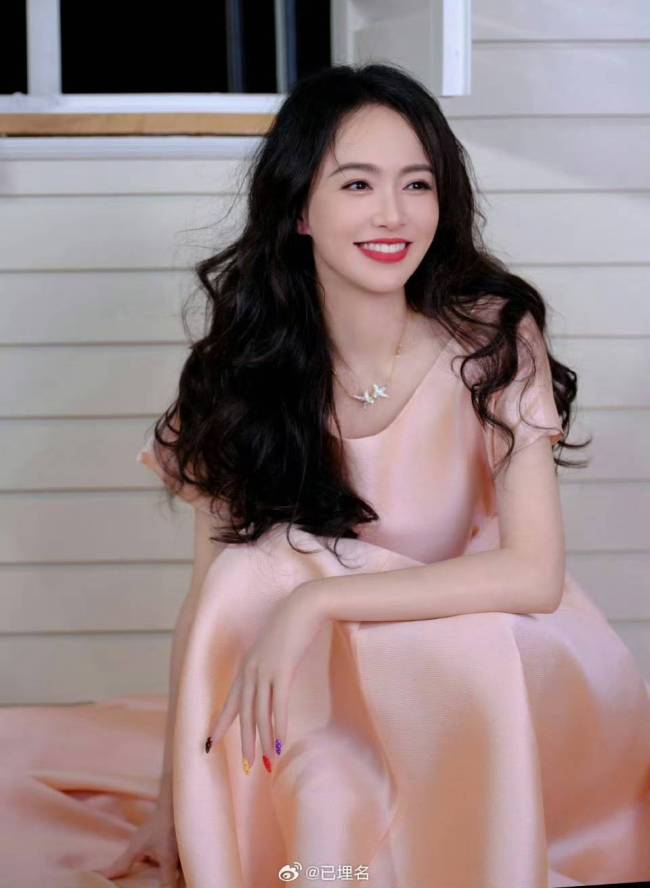 唐嫣美成啥了 欧豪也是个神 中秋晚会最亮的星