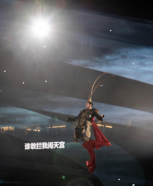 张艺兴演唱会在京举办 非遗国潮与当代舞台碰撞
