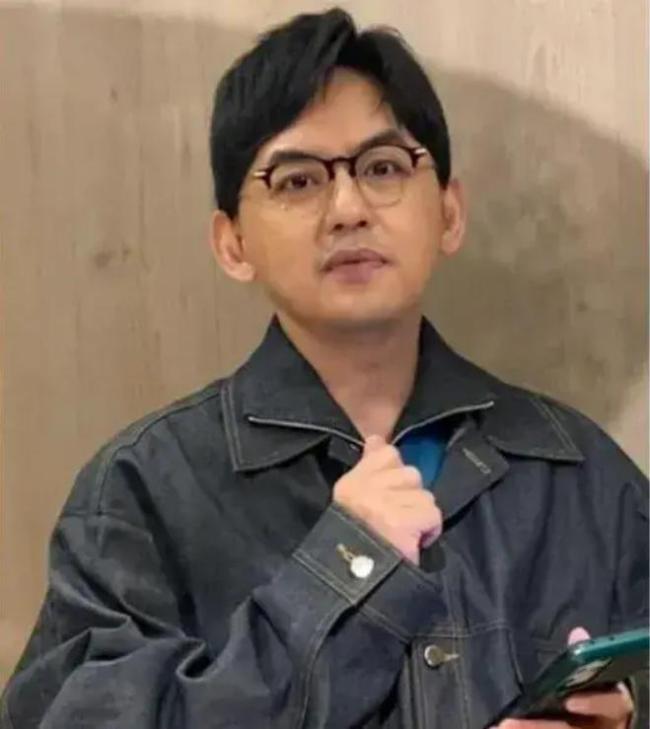 黄子佼被曝肇事逃逸 监控曝光 引发公众热议