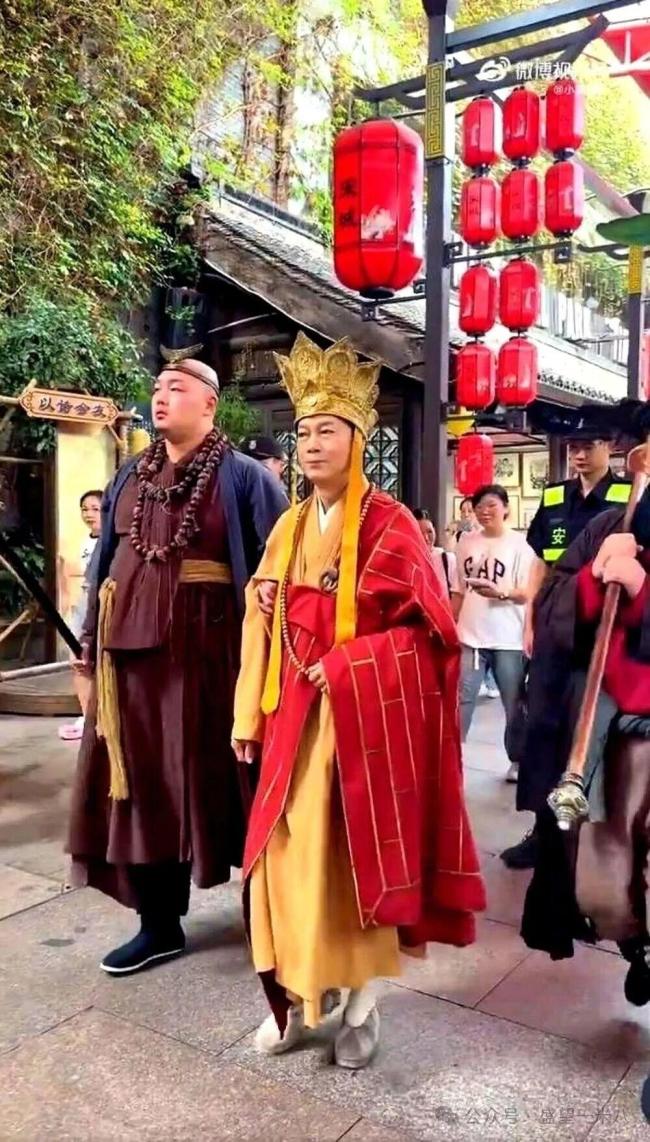 多地景区现香港老牌明星“再就业”